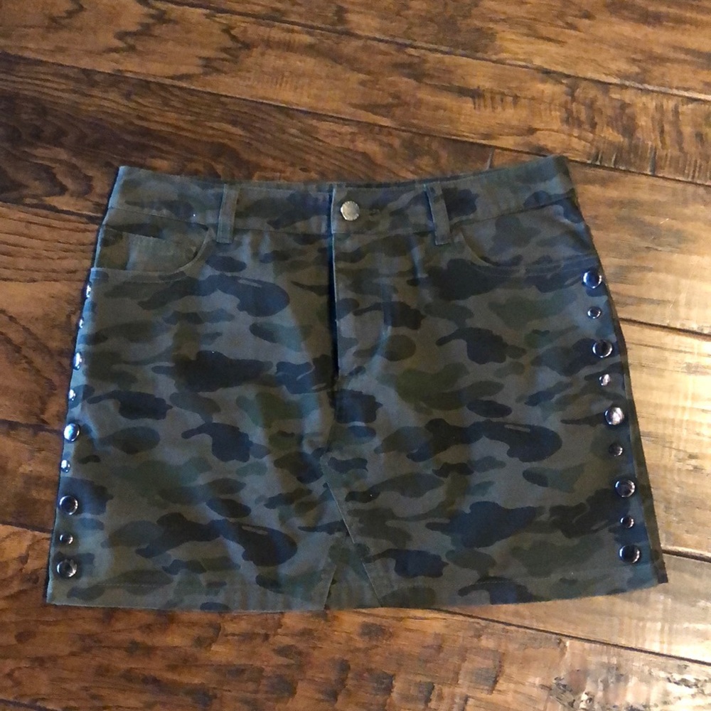Rebecca Minkoff camo mini skirt
